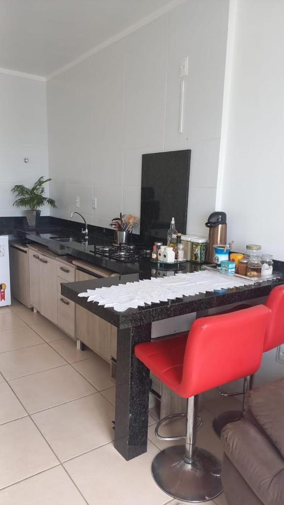 Apartamento Na Palhoca, Com Vista Para O Mar, Proximo A Mercados, Padarias E Farmacias. Zewnętrze zdjęcie