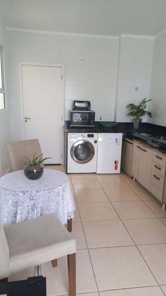Apartamento Na Palhoca, Com Vista Para O Mar, Proximo A Mercados, Padarias E Farmacias. Zewnętrze zdjęcie